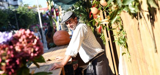 homen na feira festa